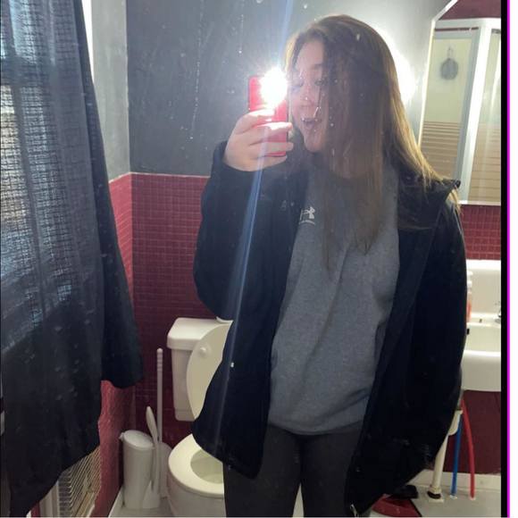 Meet your Posher, Isabelle - Picture 1 of 1